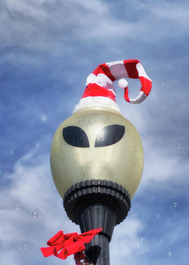 A Roswell Christmas Streetlight Photograph by Susan Rissi Tregoning