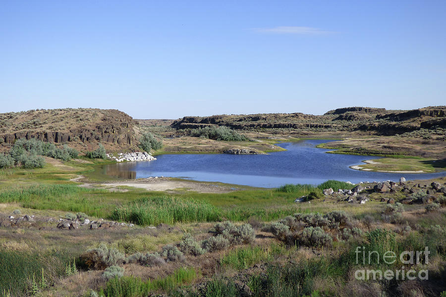 A seep lake in the Ice Age Flood Drumheller Channels Photograph by Charles Robinson