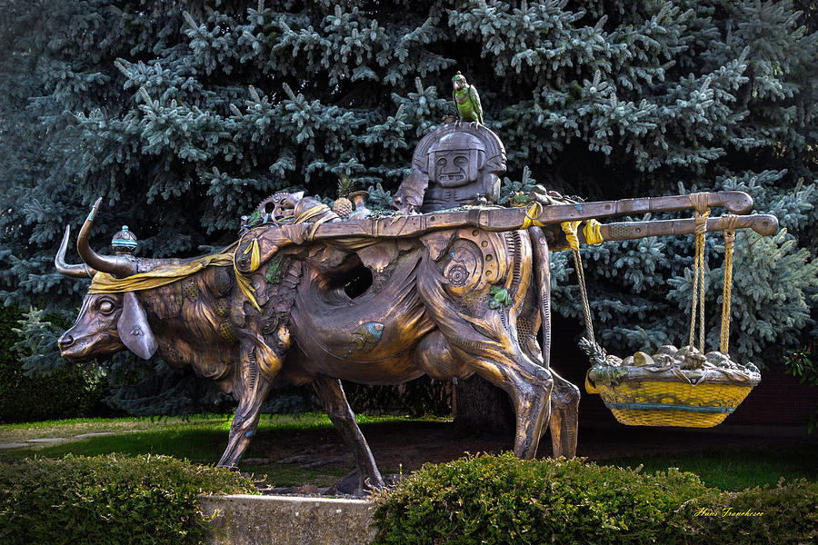 A statue of something by Hans Franchesco A statue of something by Hans Franchesco