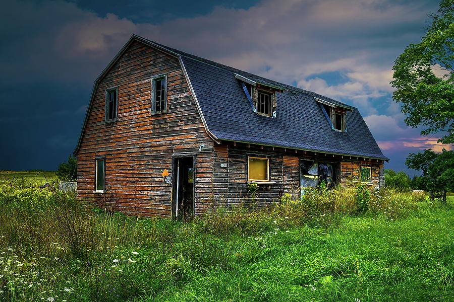 Abandonded Farm Building Photograph by Chuck De La Rosa