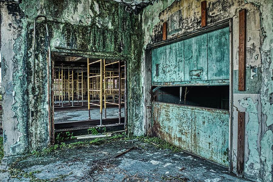 Abandoned Building, San Juan Puerto Rico Photograph by Herminio Rodriguez Pixels