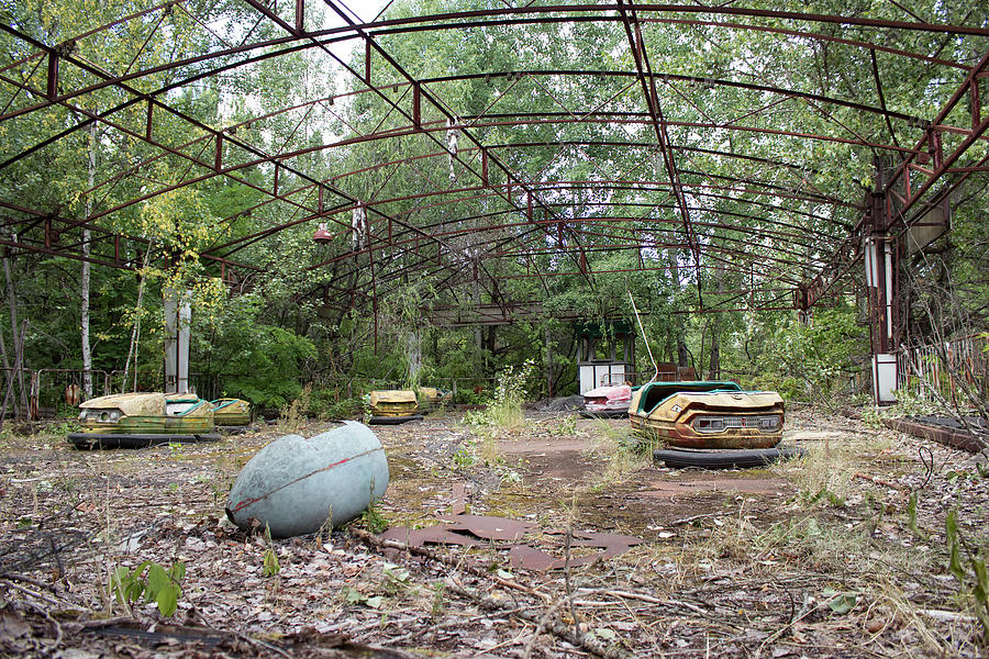 Abandoned fair, Pripyat Photograph by Roy Van Poppelen | Fine Art America