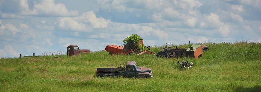 Abandoned farm equipment Photograph by Paul Freidlund
