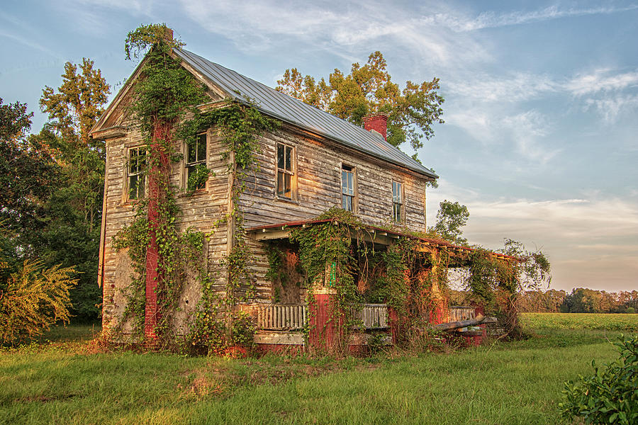 Abandoned Farm House at Sunset - Jones County NC Photograph by Bob Decker