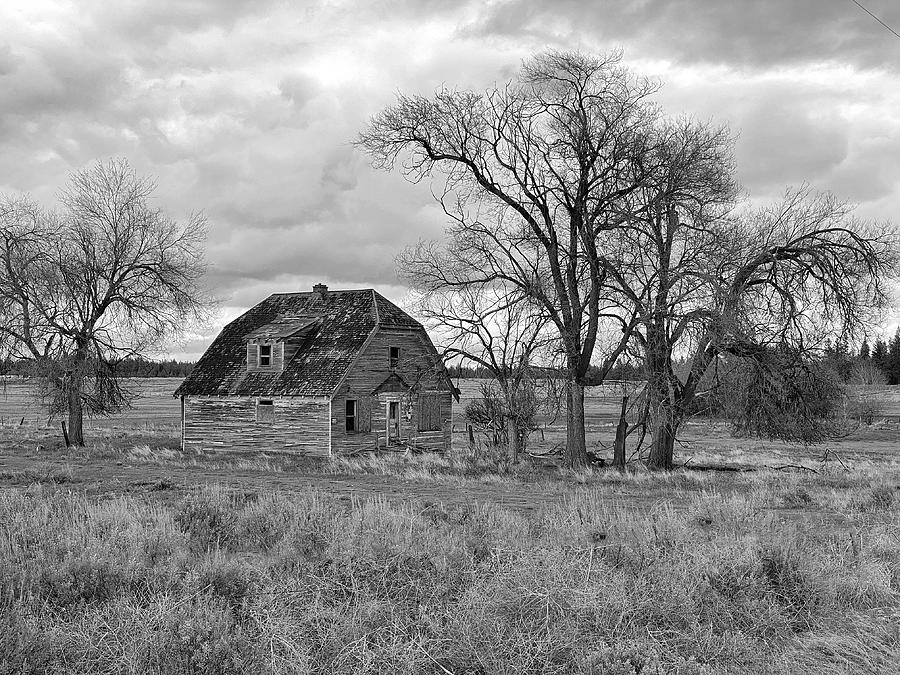 Abandoned Farmhouse - Lincoln County #2 Photograph by Jerry Abbott