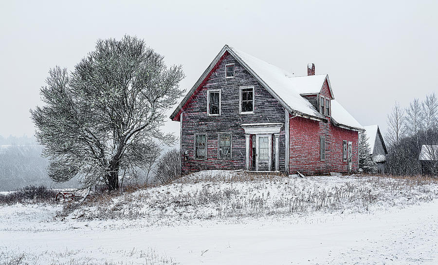 Abandoned Farmhouse Photograph by Marty Saccone