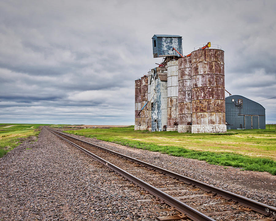 Abandoned In The Prairie Photograph by Jurgen Lorenzen