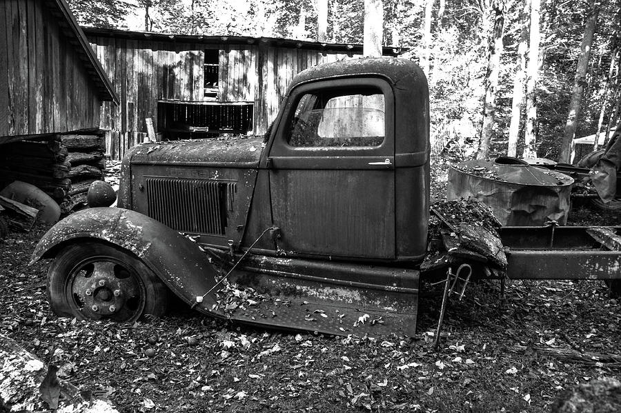 Abandoned Truck at a Homeplace Photograph by James C Richardson