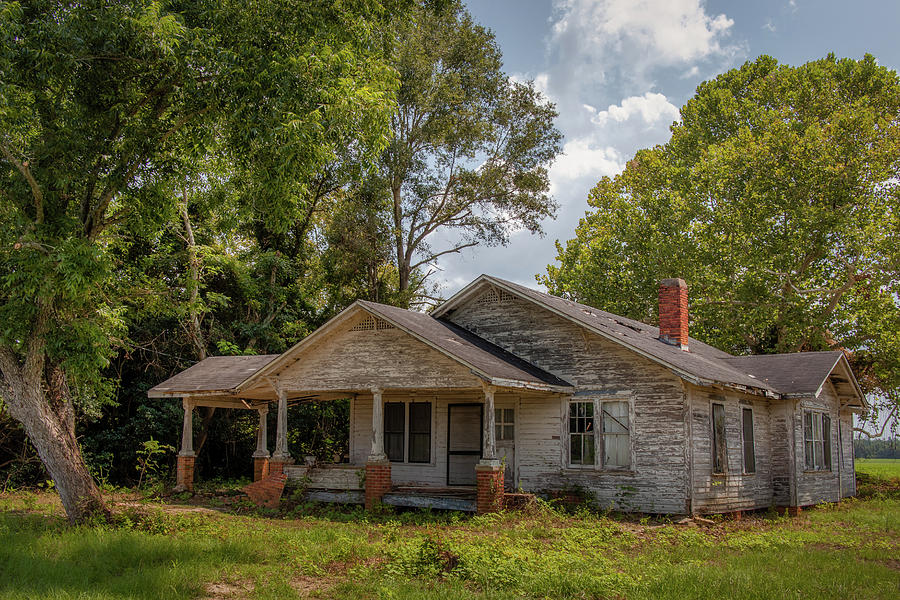 Abandoned Wetumpka House Photograph by Walt Ebbert - Fine Art America