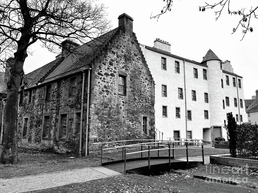 Architecture Photograph - Abbey Strand Apartments Holyrood Edinburgh in Monochrome  by Douglas Brown