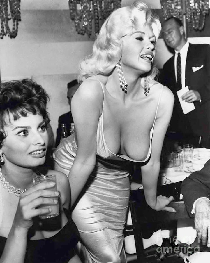 Actress Jayne Mansfield Hanging out with Sophia Loren 1957 Photograph by Doc Braham