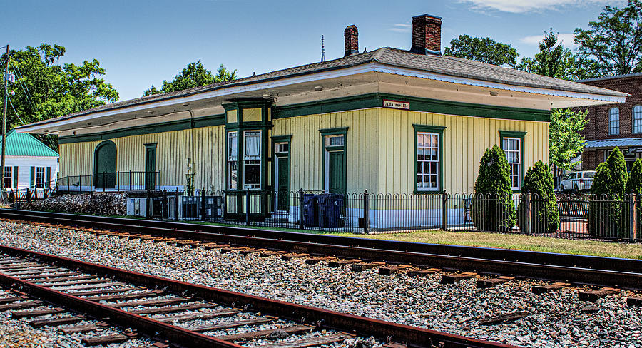 Adairsville Train Depot Photograph by Mark Chandler - Fine Art America