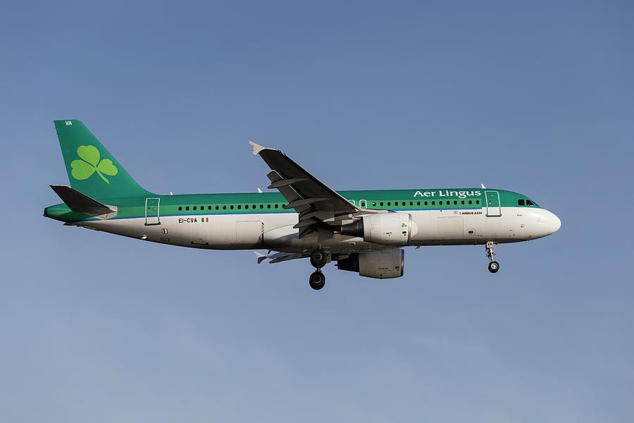 Aer Lingus Airbus A320-214 Photograph