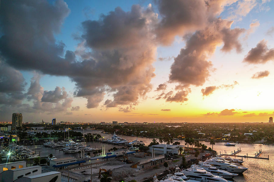 Aerial view of Fort Lauderdale waterway canals, residential homes and ...