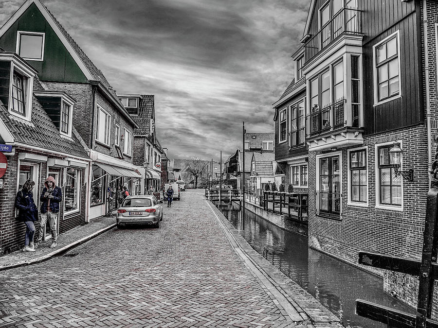 Afternoon in Volendam Photograph by Paul Wear