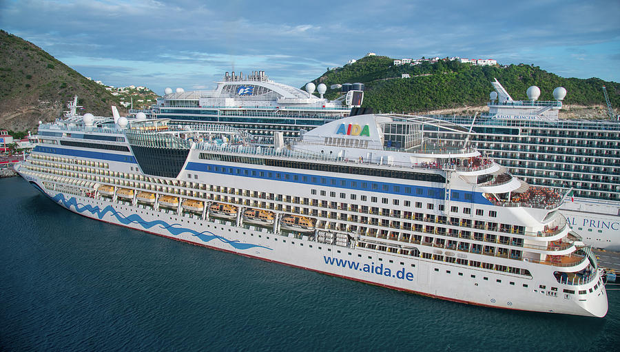 Aida Diva Cruise Ship Photograph by Robert J Wagner