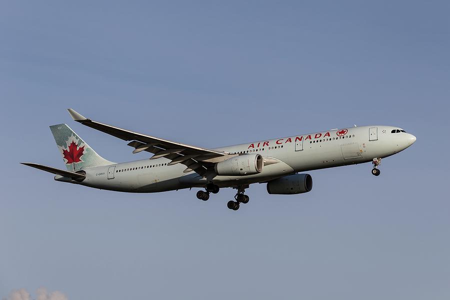 Air Canada Airbus A330-343 Photograph