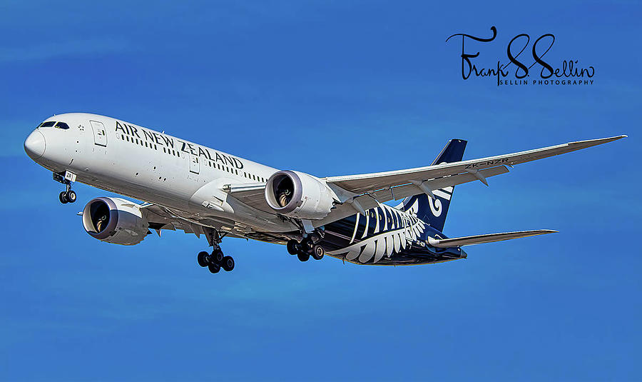 Air New Zealand Dreamliner Photograph by Frank Sellin