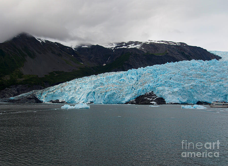 Alaska glacier along the Kenai Fjord Photograph by L Bosco