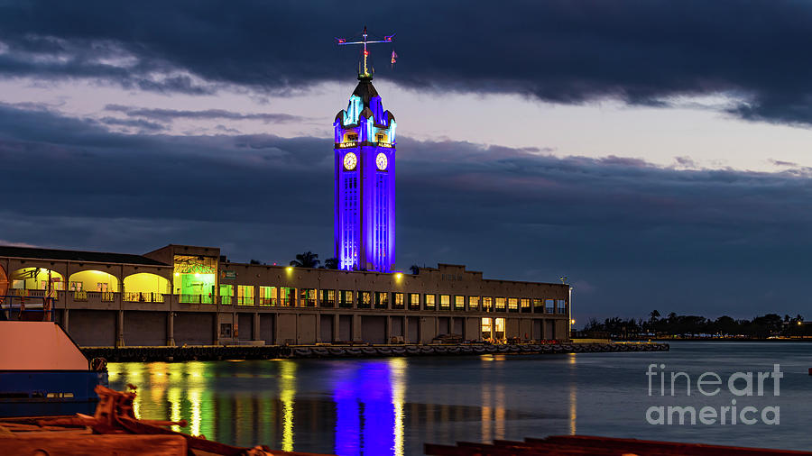 Aloha Tower Night Reflections Photograph by Phillip Espinasse - Pixels