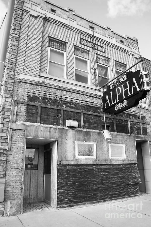 Alpha Bar Photograph by Tony Lee