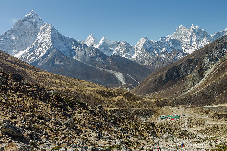 Ama Dablam and other peaks of the Everset Region seen from the t ...