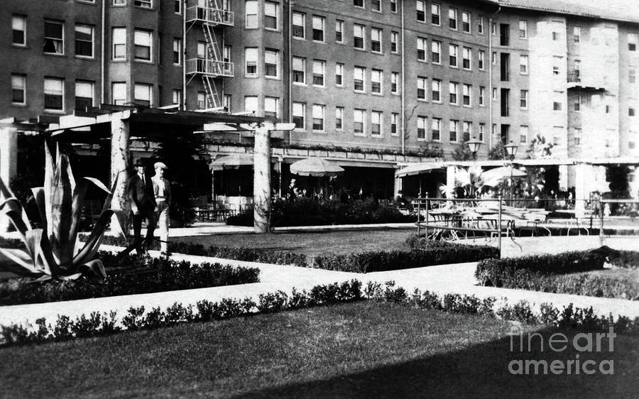 Ambassador Hotel 1920s Photograph by Sad Hill - Bizarre Los Angeles Archive