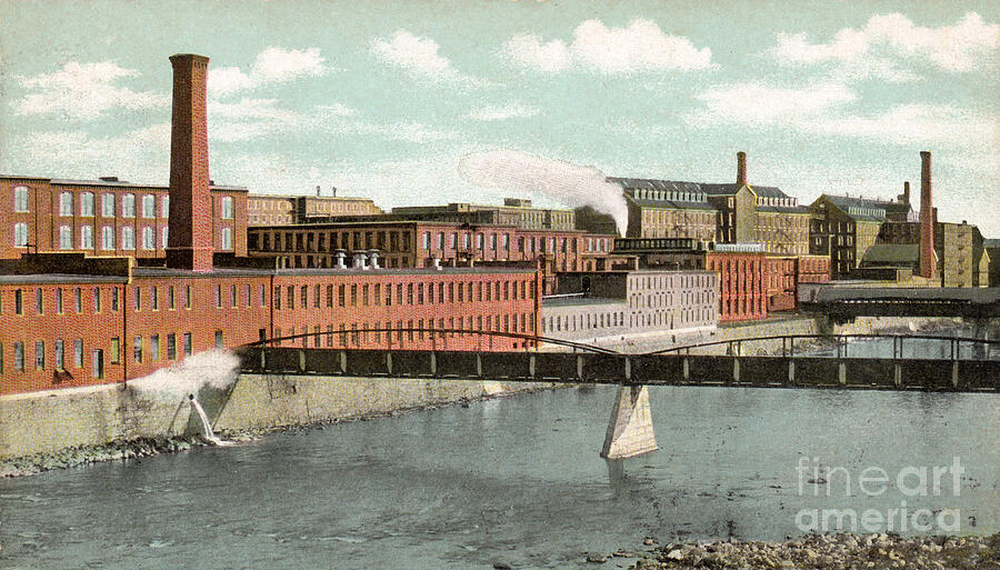 Amoskeag Mills, Manchester, NH. 1907. Textile mills, at Merrimack River ...