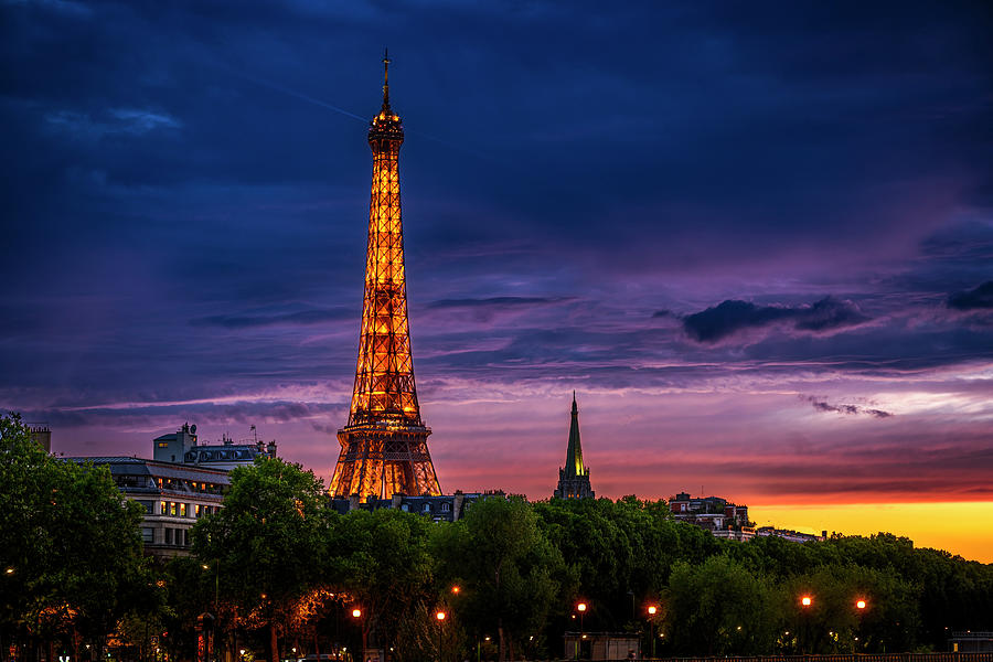 An Eiffel Sunset Photograph by Dee Potter