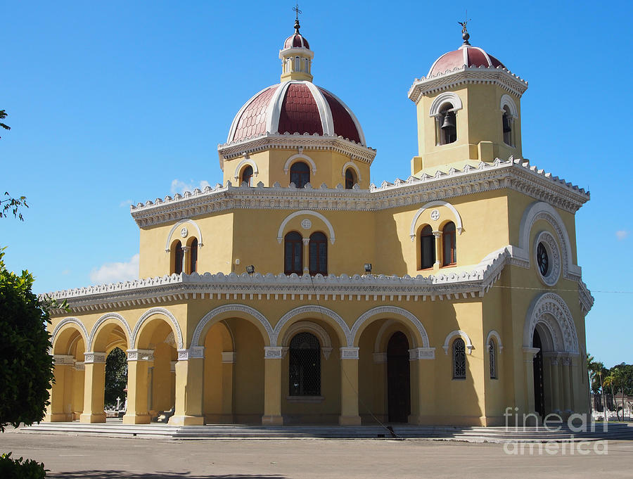 An Old church in Vedado, Outside Havana Cuba Photograph by L Bosco