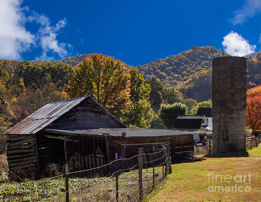 An Old Farm in the Blue Ridge Mountains Photograph by L Bosco