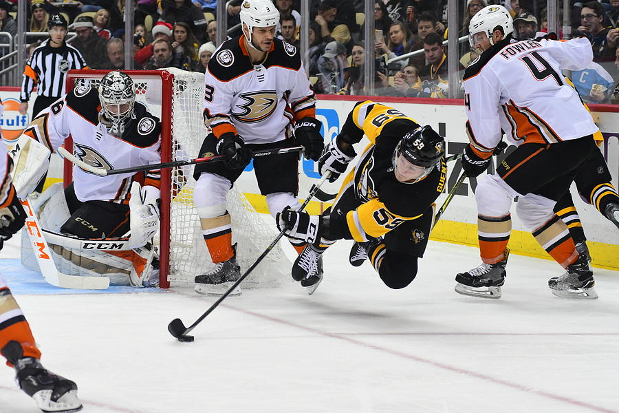 Anaheim Ducks v Pittsburgh Penguins Photograph by Matt Kincaid