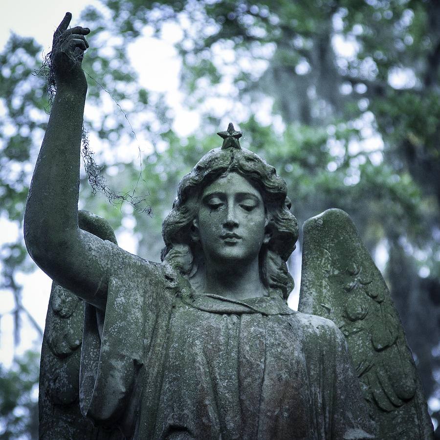 Angel statue with raised arm, Savannah, Georgia, USA Photograph by Aprilpix