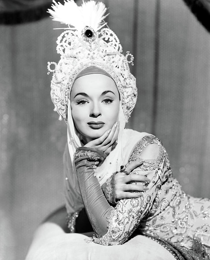 ANN BLYTH in THE GOLDEN HORDE -1951-, directed by GEORGE SHERMAN. Photograph by Album
