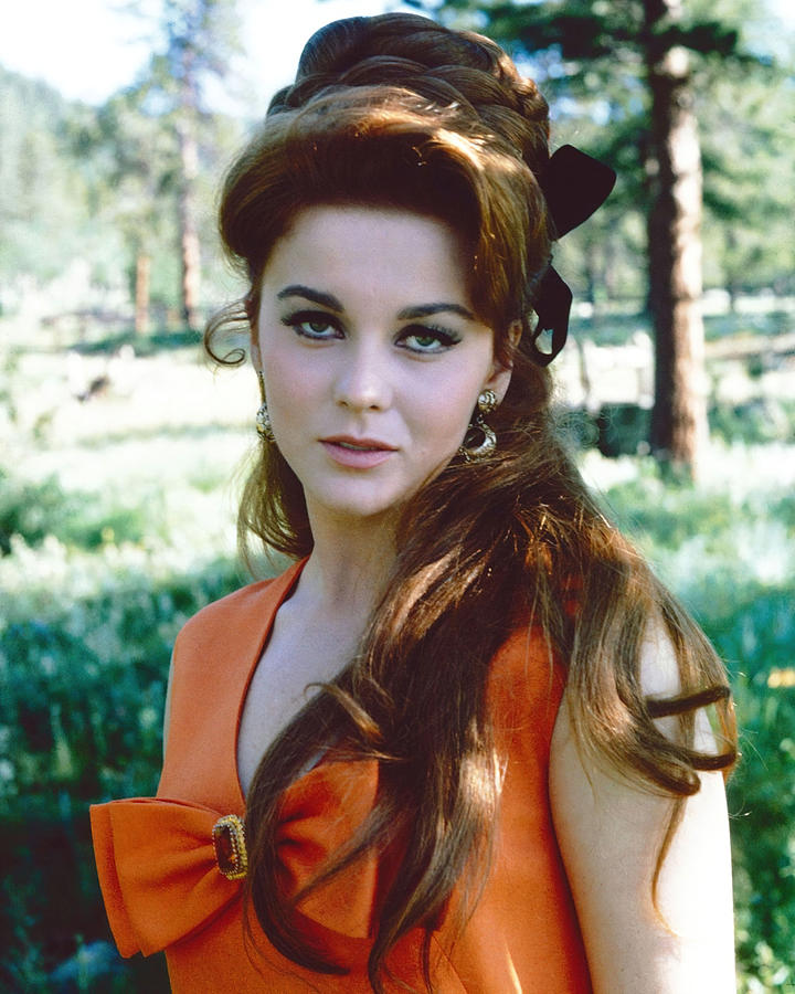 ANN-MARGRET in STAGECOACH -1966-, directed by GORDON DOUGLAS. Photograph by Album
