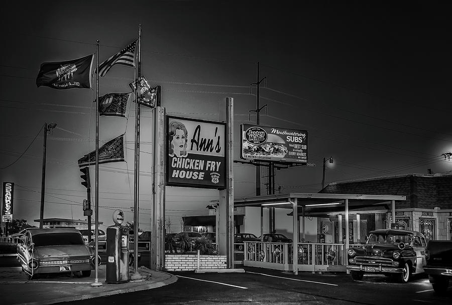Anns Chicken Fry House B/W Photograph by Micah Offman