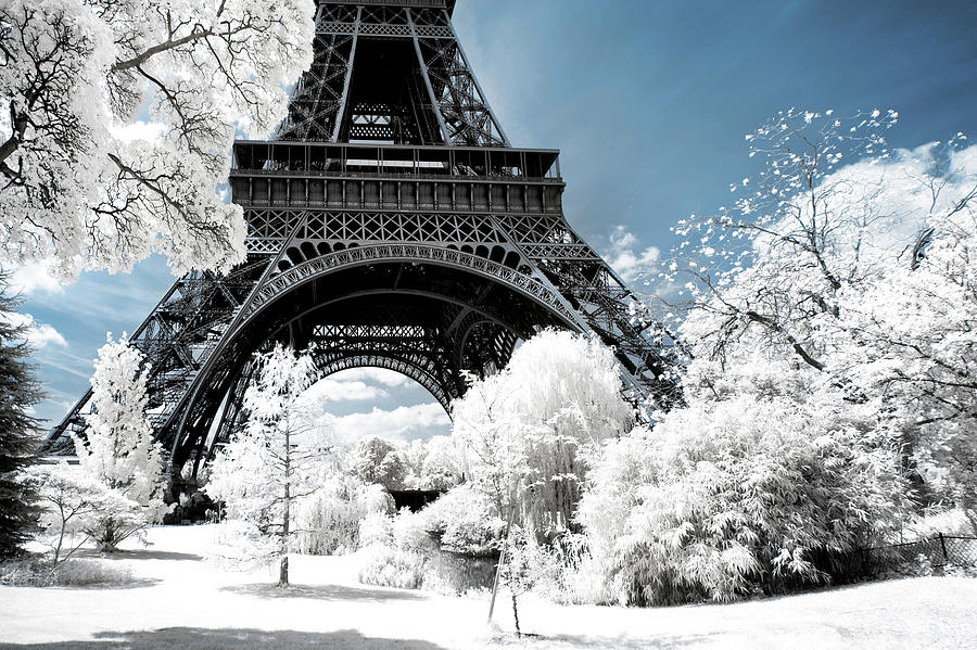 Another Look - Paris under the snow Photograph by Philippe HUGONNARD