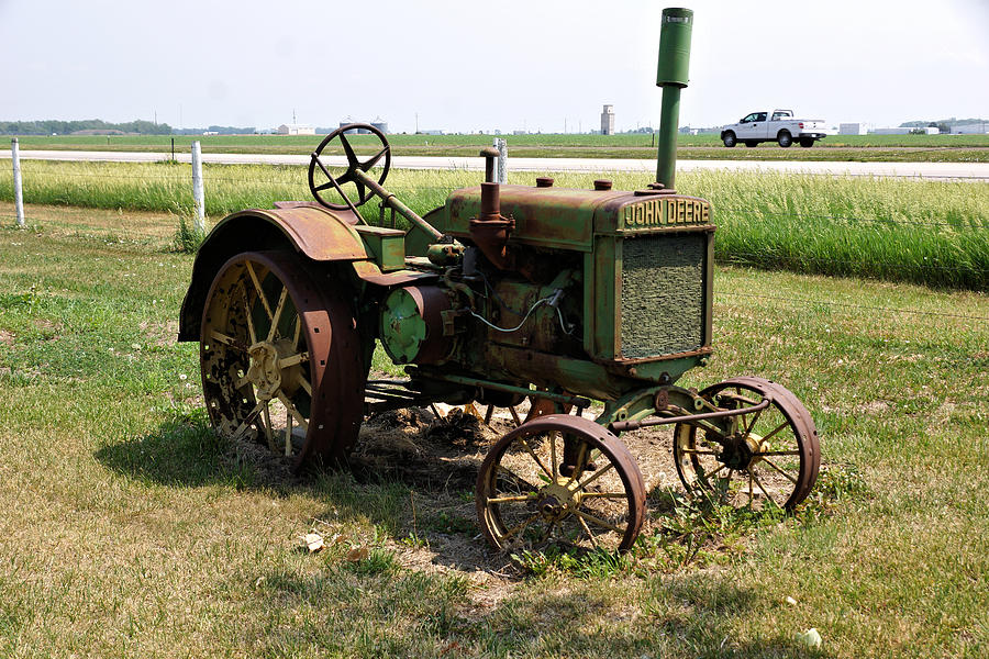 antique john deere farm tractors