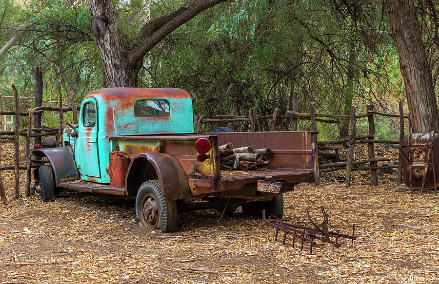 Antique pick up Photograph by Gary Peterson - Fine Art America