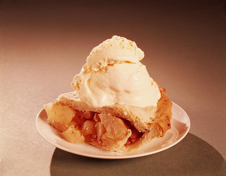 Apple pie a la mode Photograph by H. Armstrong Roberts