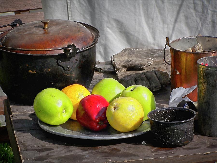 Still Life Photograph - Apples by Marty Koch