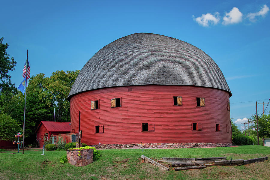 Arcadia Round Barn Photograph by Andy Crawford
