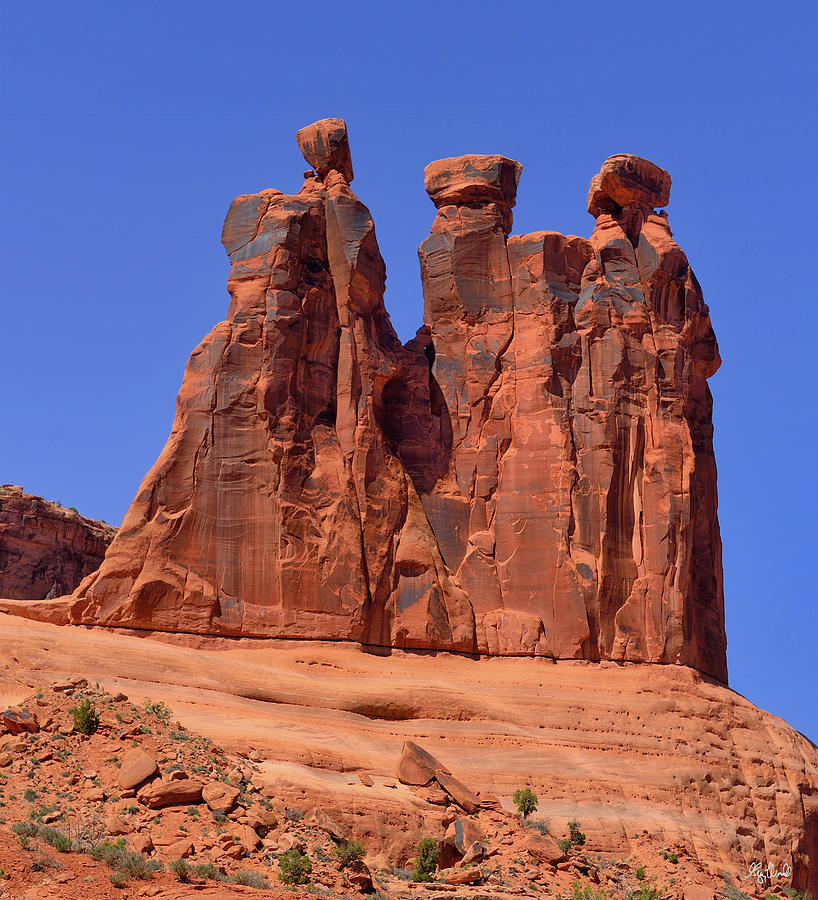 Arches Three Gossips Photograph by Greg Norrell