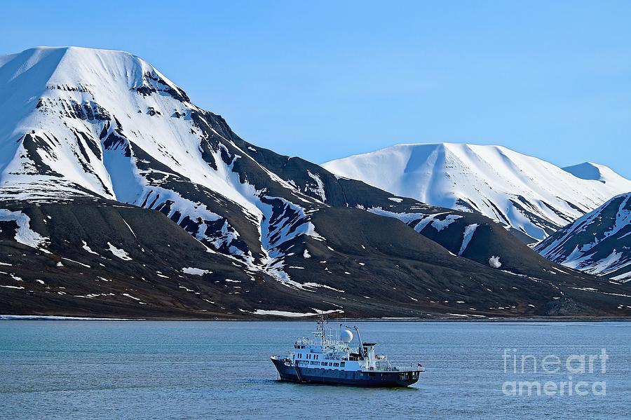 Arctic Mountains on Spitsbergen Island in Svalbard Photograph by Martyn Arnold