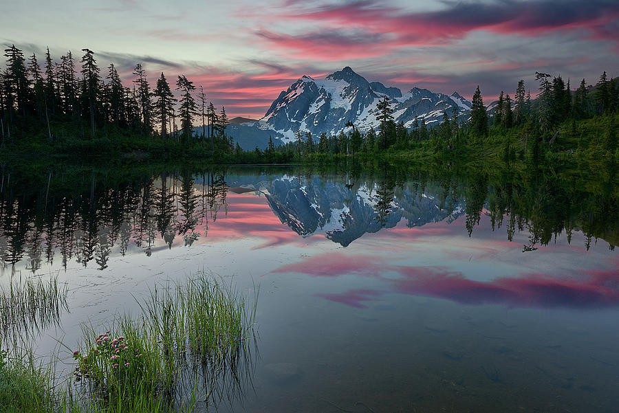 Nature Photograph - Artist Point Lake by Jon Glaser