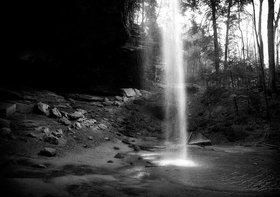 Ash Cave Waterfall Monochrome Photograph by Dan Sproul