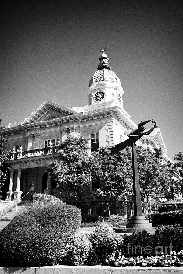 Athens City Hall Building With Spirit Of Athens Sculpture Athens