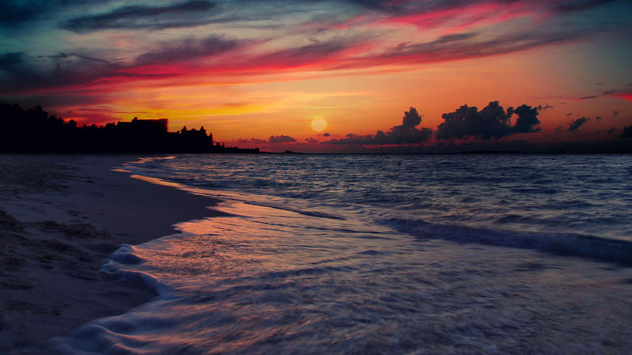 Atlantis Beach Sunset Photograph by Montez Kerr