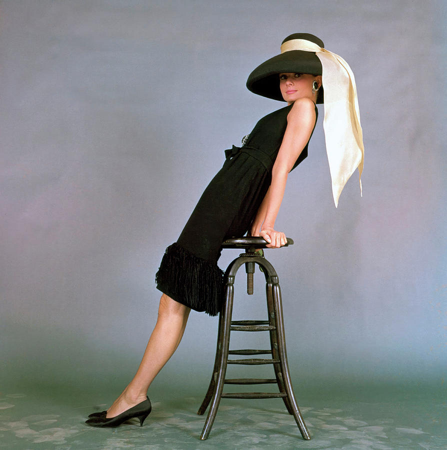 AUDREY HEPBURN in BREAKFAST AT TIFFANY'S -1961-, directed by BLAKE ...