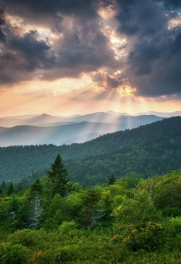 August Rays - Blue Ridge Parkway Sun Beams Photograph by Dave Allen